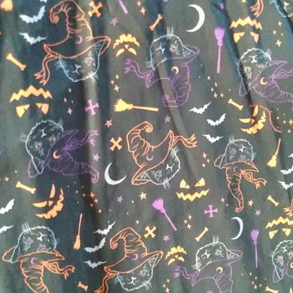 New Never Worn Halloween Dress Black Cat Witch Pumpkin Bat Design Royal Monk XS - Picture 3 of 3